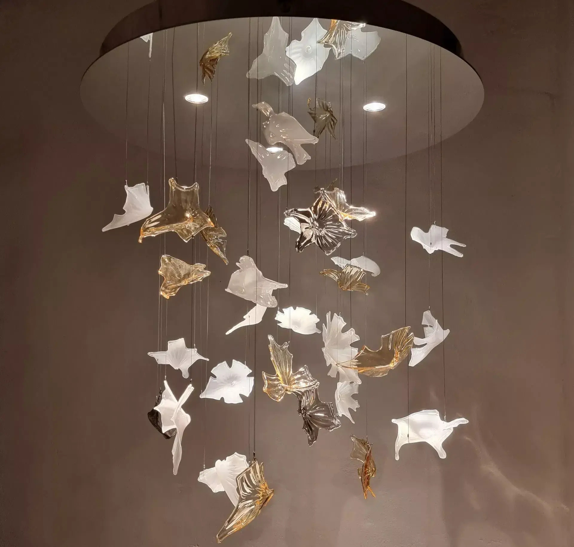 Leaf,dia1000,3 types of sizes glass ,3000K,circle,mirror 