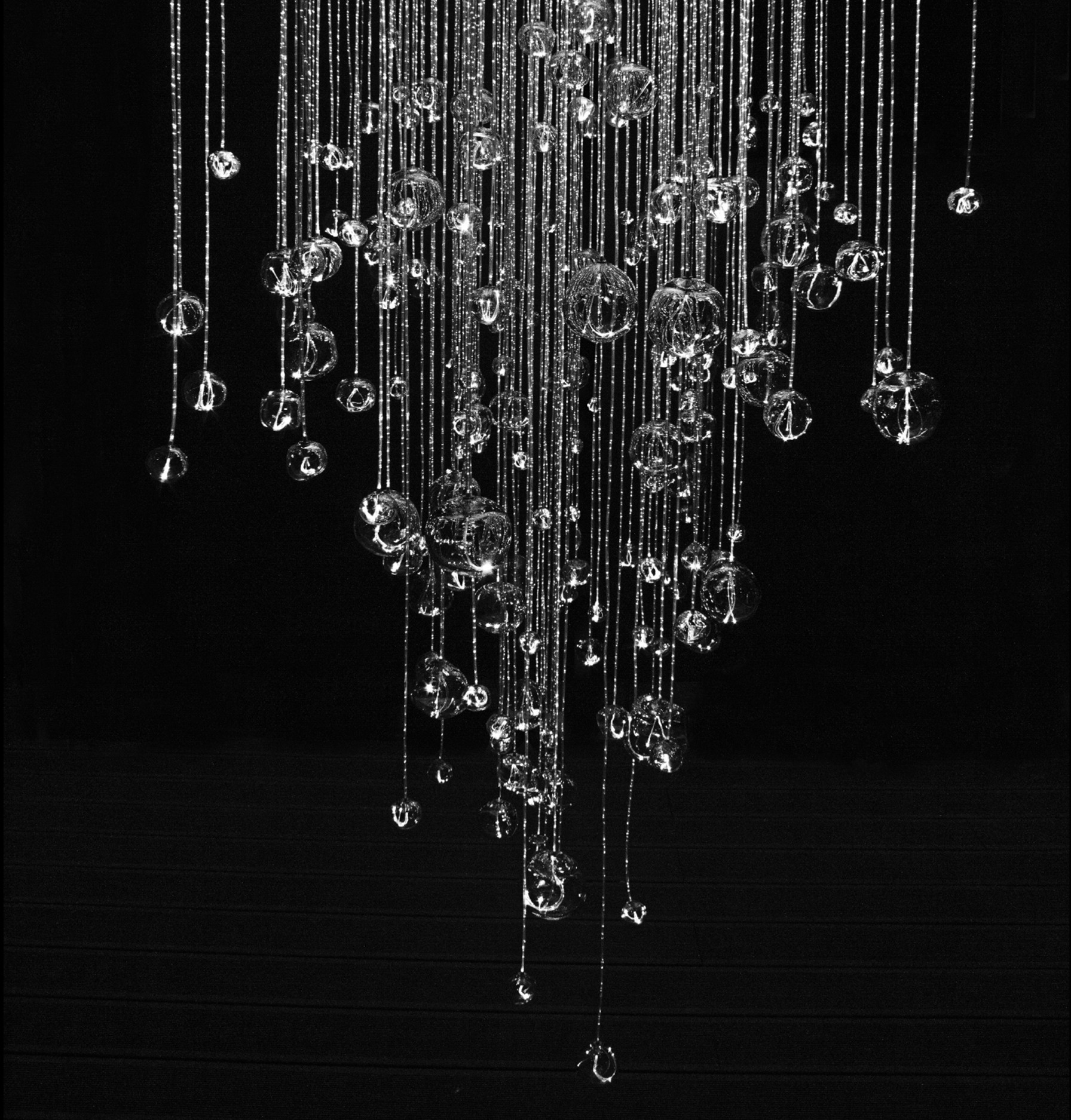 AQUILA,dia1000mm,3 types of sizes glass balls,3000K,circle,gold uchyt,120x oves, Plexi