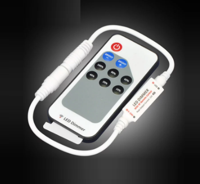 Kontrolér single color RF 5-24V s female konektorom a diaľkovým ovládačom RF, Max 2A