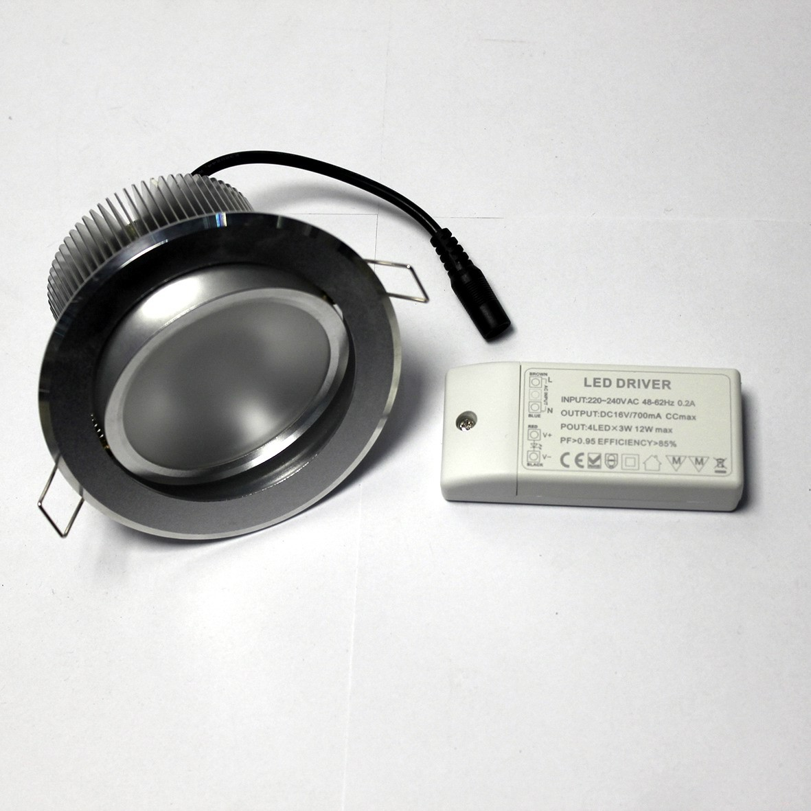 LEDSpot 4x3W Cree LED Ceiling DownLight,14W, výklopné, priemer 77mm/107mm,780lm