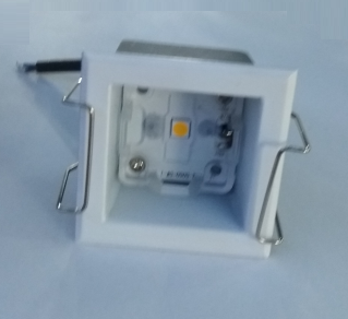 Štvorc.LED svietidlo,3000K,5W,260lm,CC135mA/37V,Cri90,biely povrch,optika 37x37nieje súč.