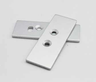 2ks koncovka pre ALU profil GARDIA FLACH, 48.2x17.7mm, s dierou, 4ks skrutky, hliník