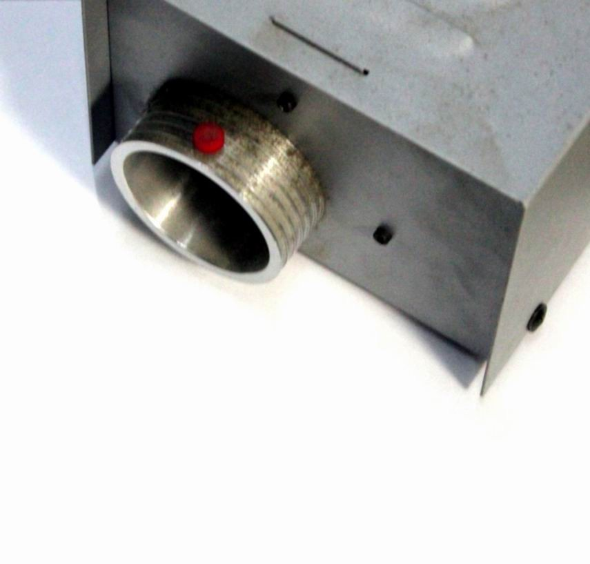 Halogénový iluminátor s použitím MR16 žiarovky 50W